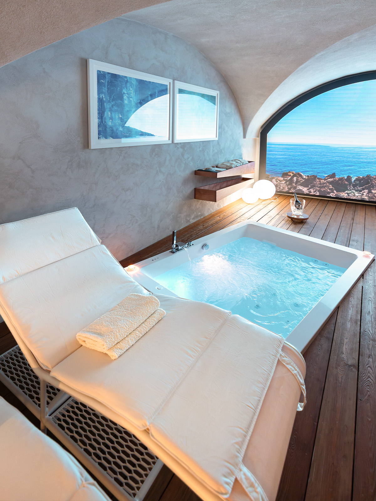 Camera con vasca idromassaggio privata a Acireale